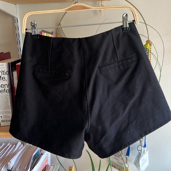 Lulu shorts - Picture 2 of 4